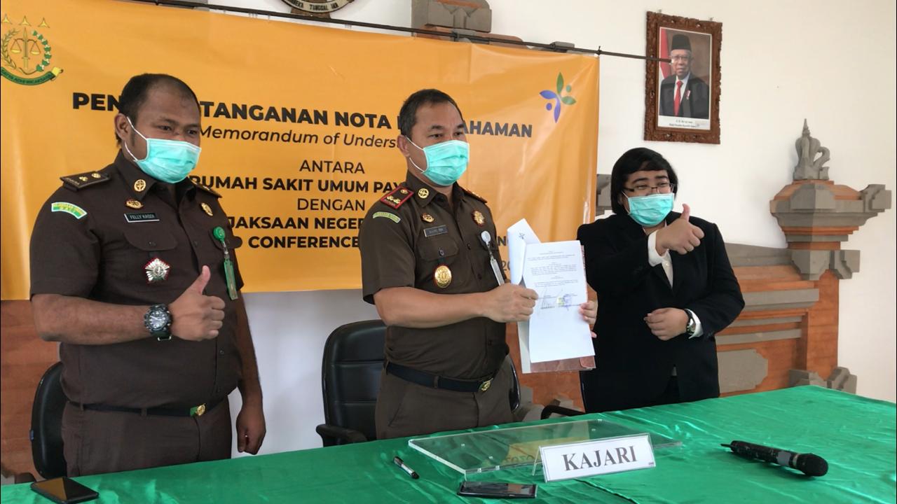 KEPALA KEJAKSAAN NEGERI GIANYAR TANDATANGANI MOU DENGAN RSU PAYANGAN.