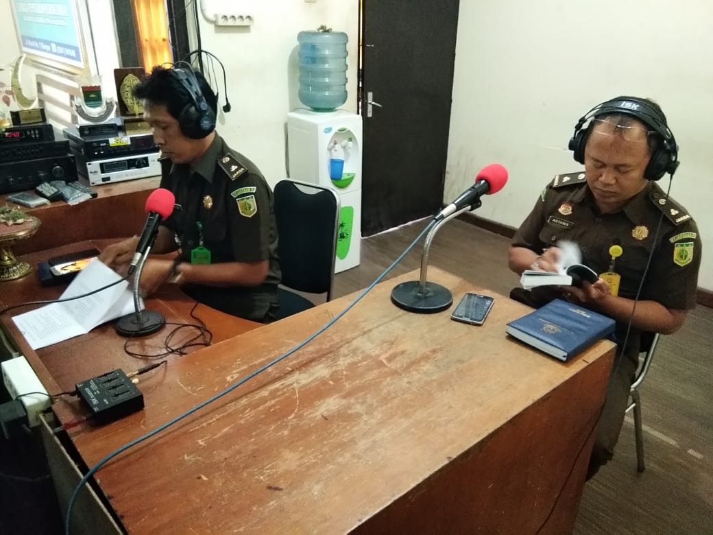 SULUH GIANYAR RADIO GELORA PEMKAB. GIANYAR DENGAN TEMA