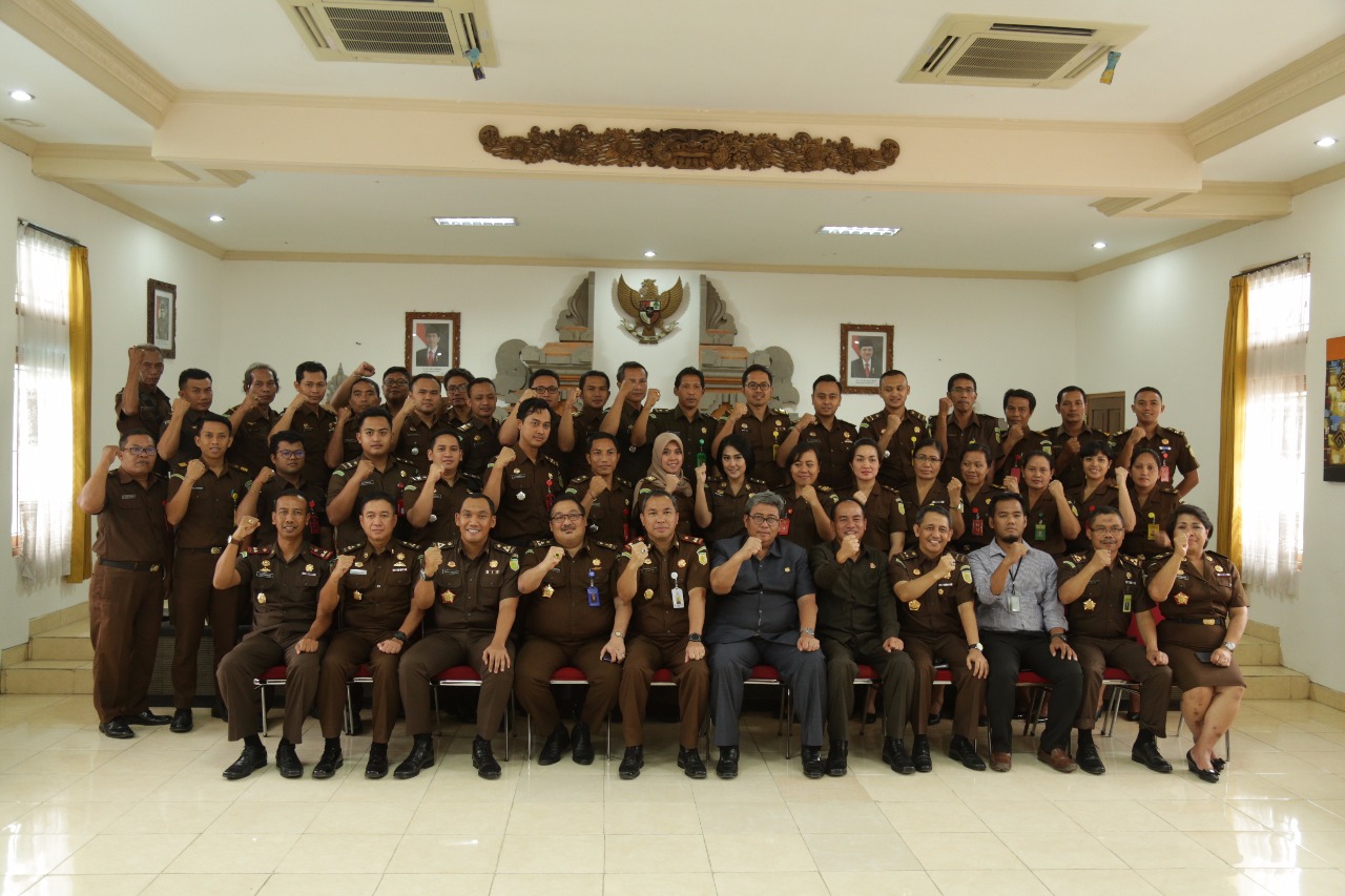 KUNJUNGAN KERJA WAKIL JAKSA AGUNG RI. KE KEJAKSAAN NEGERI GIANYAR