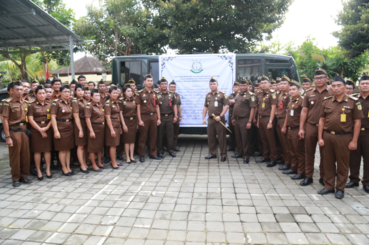 APEL PJI KE 26 TAHUN 2019 BESERTA PENANDATANGAN KOMITMEN BERSAMA DALAM RANGKA KEJARI GIANYAR MENUJU WBBM