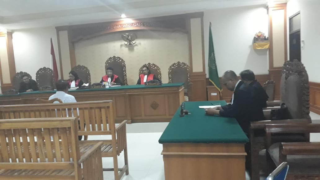 PENGADILAN TIPIKOR MENGHUKUM I NYOMAN JAYA 1 TAHUN PENJARA