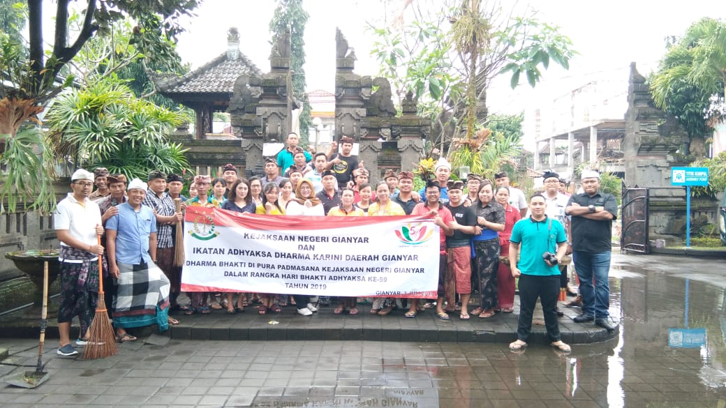 DARMA BHAKTI KEJARI GIANYAR DAN IAD DAERAH GIANYAR